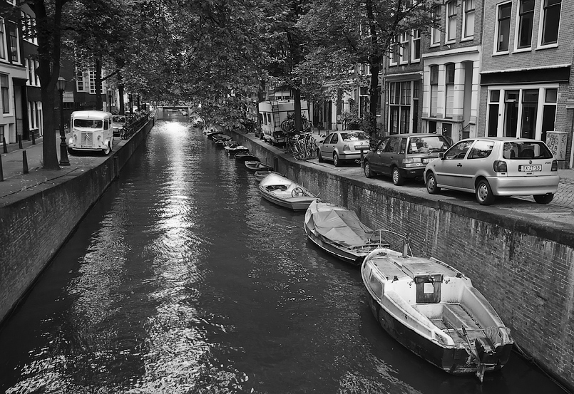 прогуляться по Амстердаму