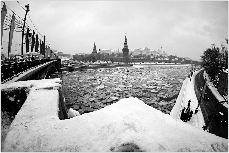 Ледоход в москве. Ледоход на Москве реке. Ледоход на Москве реке март. Ледоход на Москве реке до революции.