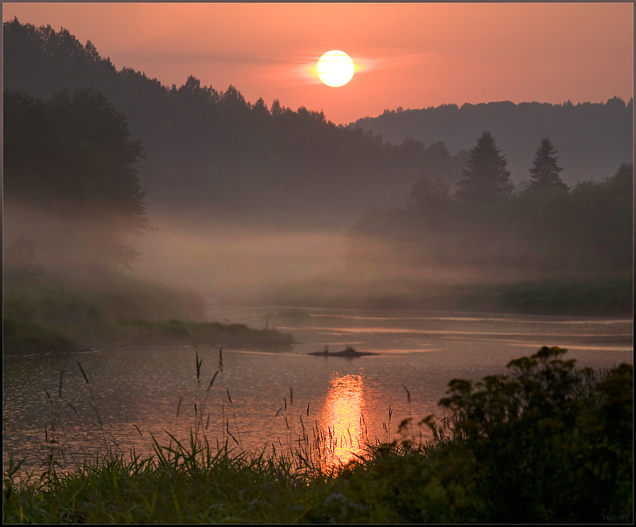Летний вечер за лесами солнышко уж село. Вепсский лес. Красивые фотографии природы Юрия Овчинникова.