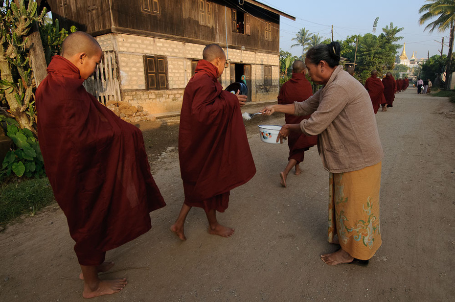 Повседневная жизнь в Мьянме.