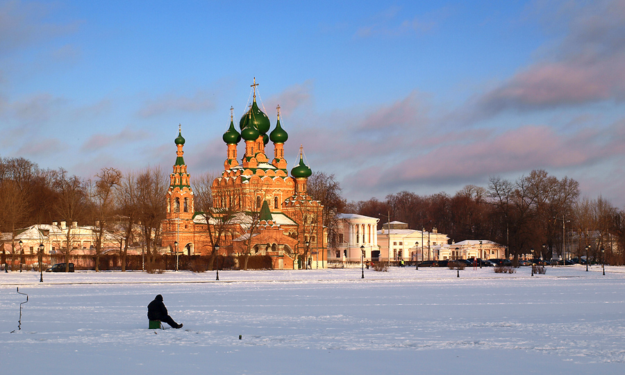 Храм в Останкино ночью