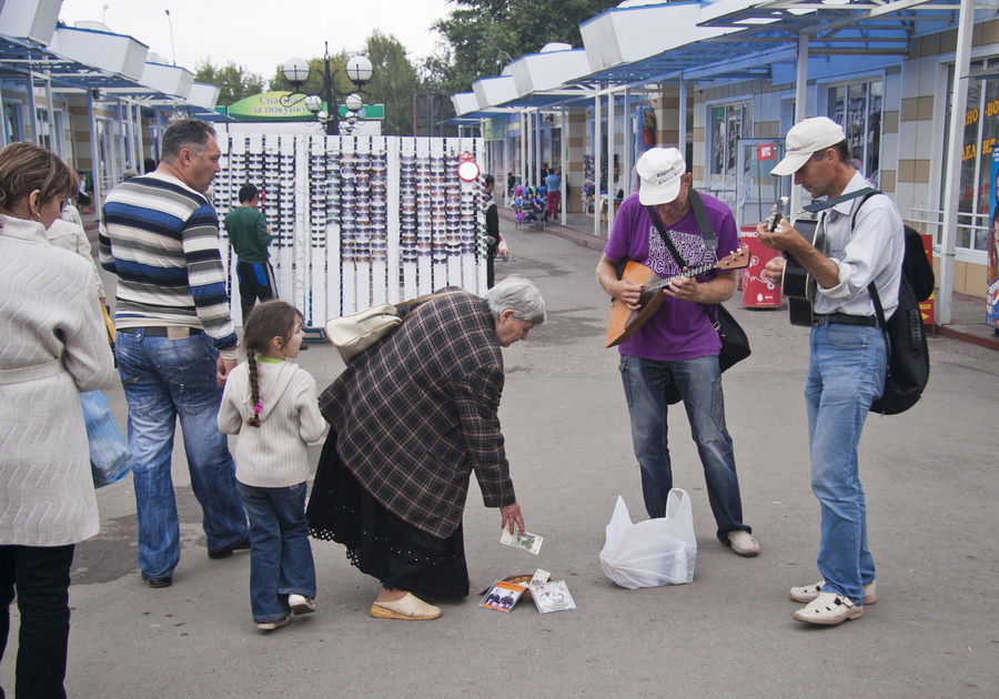 Гости  нз  Барнаула